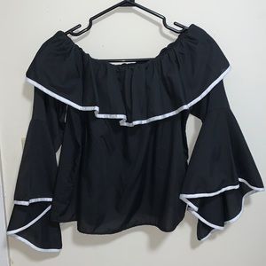 off the shoulder top w/ while outline and sleeves